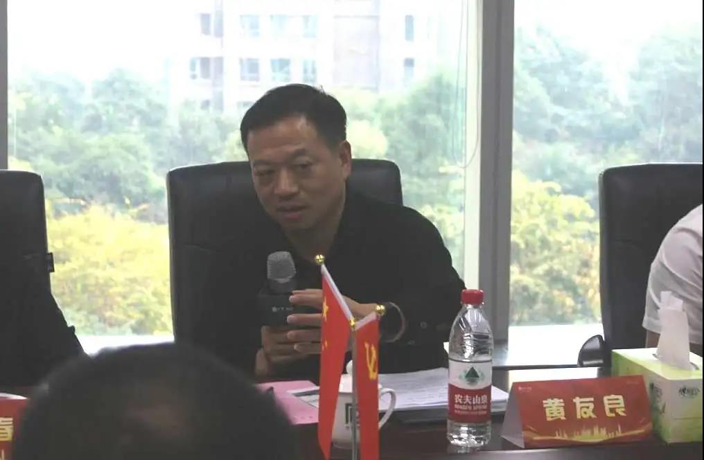 湖南保安服務,墻外高空清洗服務,湖南保利天創(chuàng)物業(yè)發(fā)展有限公司