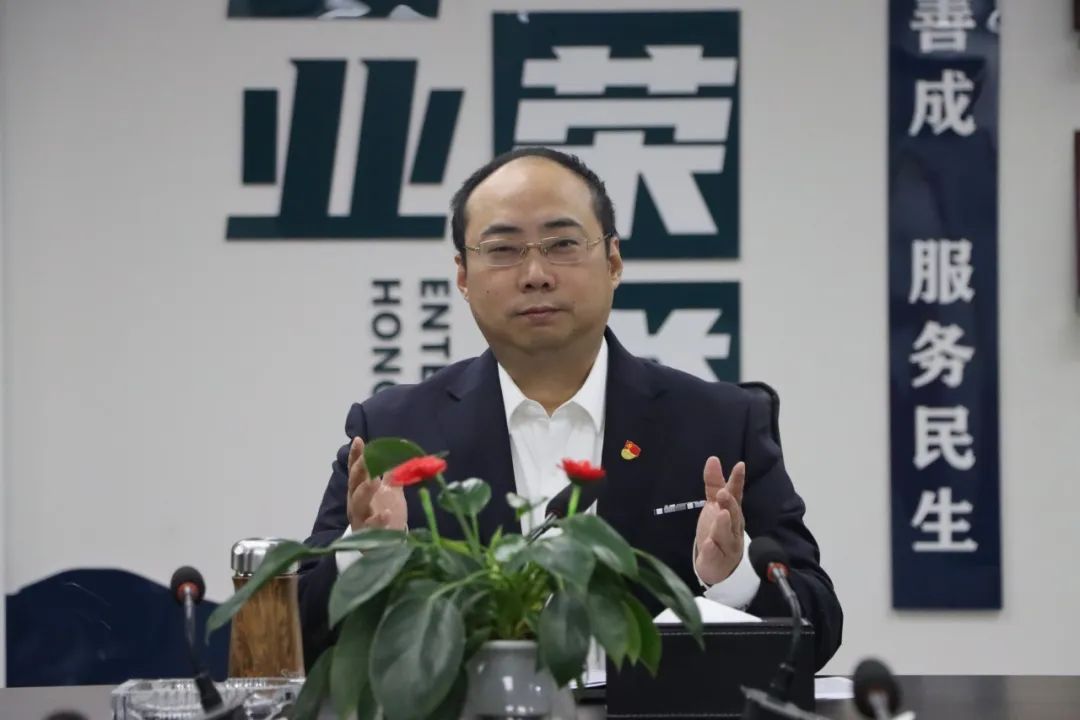 湖南保安服務,墻外高空清洗服務,湖南保利天創物業發展有限公司 湖南保安服務,墻外高空清洗服務,湖南保利天創物業發展有限公司